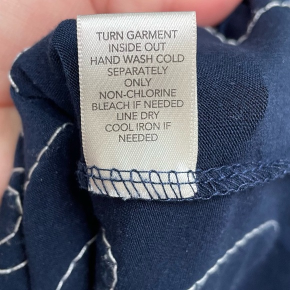 Women’s Navy Short Sleeve Top with White & Silver Swirl Design - Size 1X - Picture 7 of 12